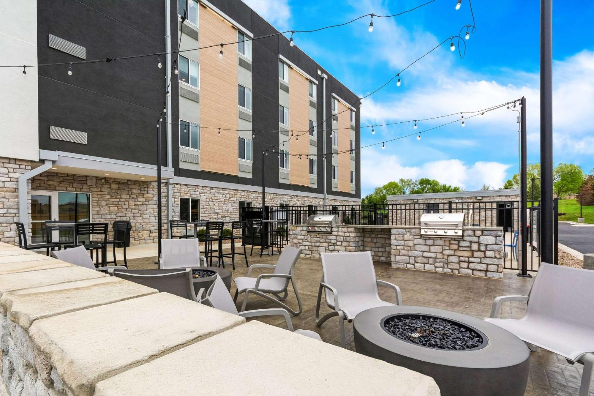 Everhome Suites Lexington - Horse Park Exteriér fotografie